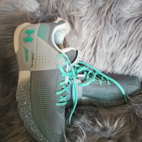 SOLD Under Armour Hovr Apex Training Shoes - Picture 4 of 13